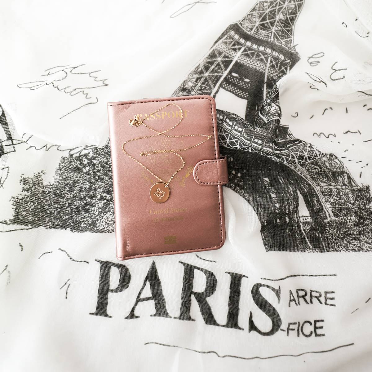 Oui Oui 19mm Disc Necklace - Image 4