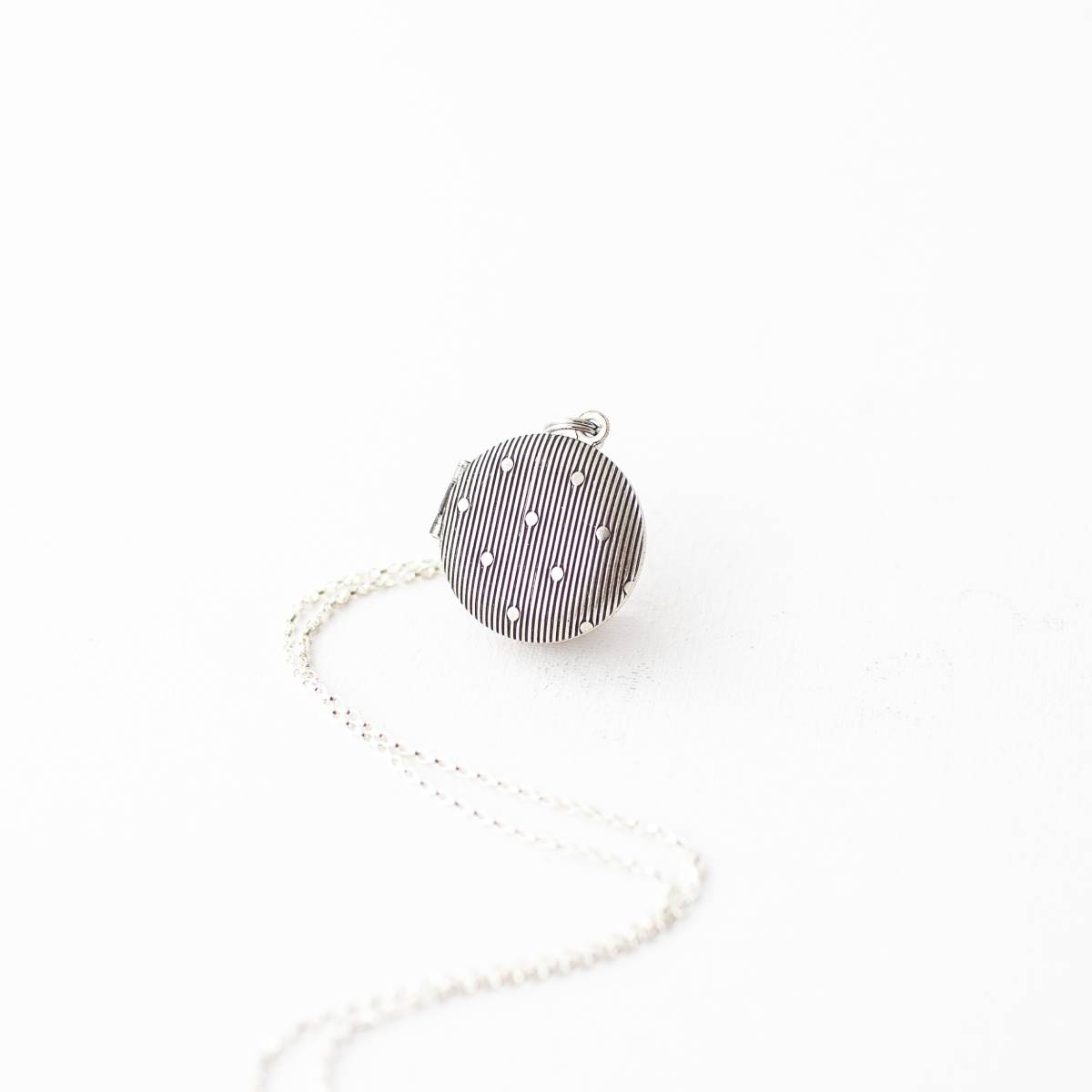 Little Dots Locket - Image 5