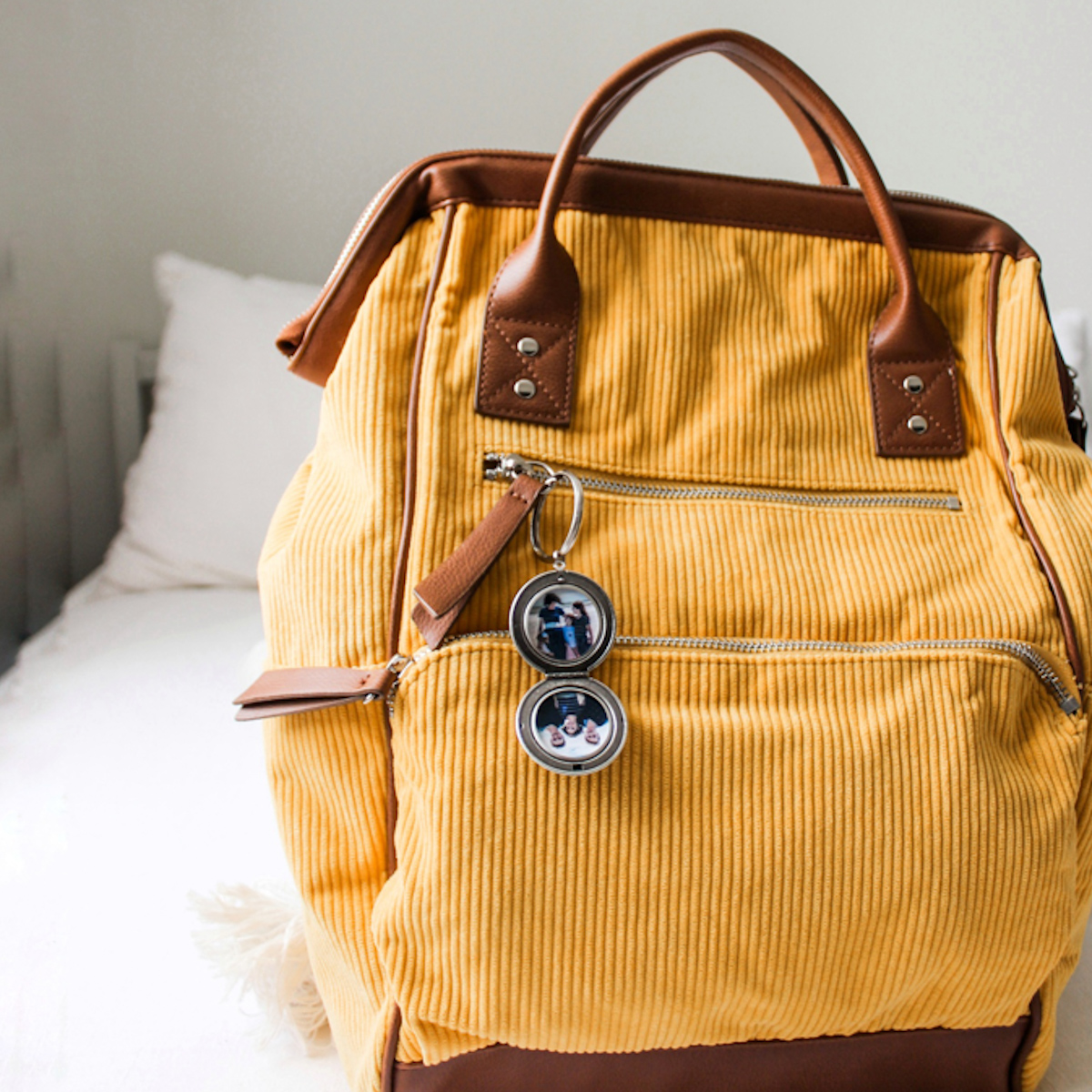 Large Dots Keychain Photo Locket in Gold or Antique SIlver - Image 10