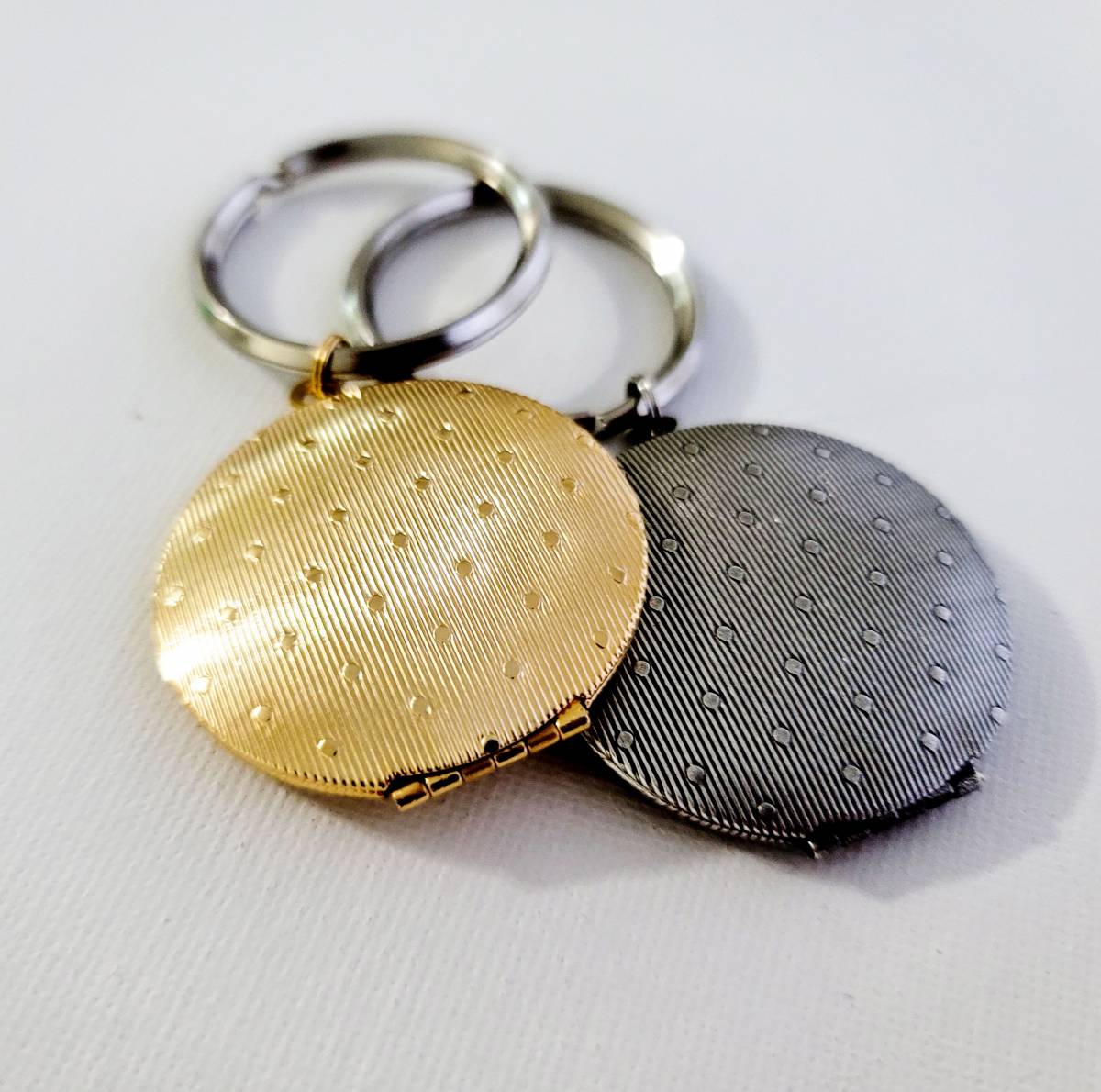 Large Dots Keychain Photo Locket in Gold or Antique SIlver - Image 6