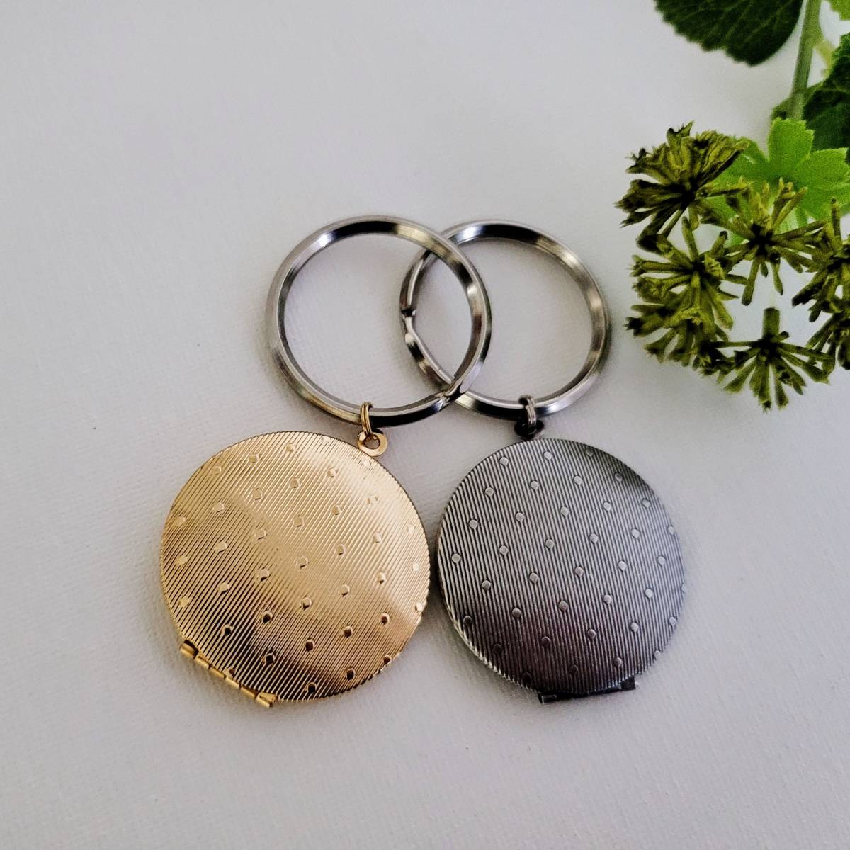 Large Dots Keychain Photo Locket in Gold or Antique SIlver - Image 4