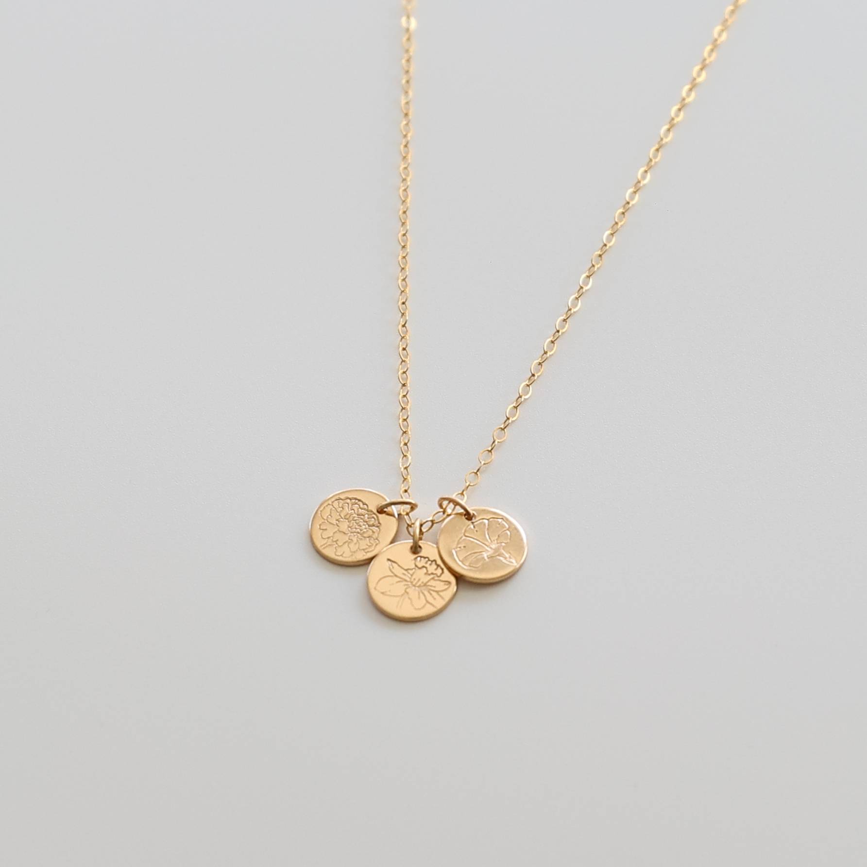 Birth Flower 1/3" disc necklace - Image 10