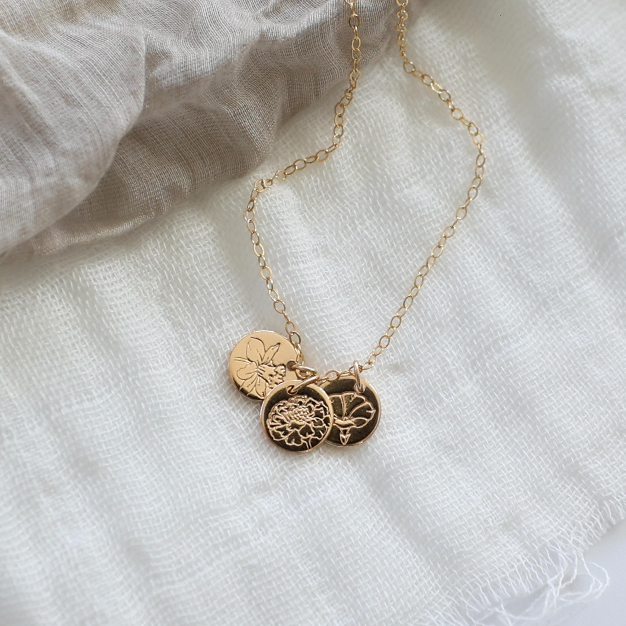 Birth Flower 1/3" disc necklace - Image 7