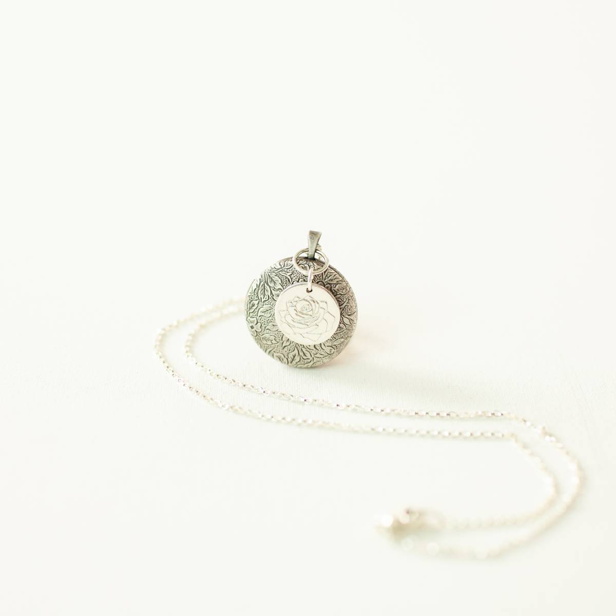 Dainty Floral Locket with Birth Flower on Satellite Chain - Image 8